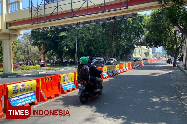 Urai Kemacetan Depan Mal Ramayana, Jalan Merdeka Utara jadi Dua Arah