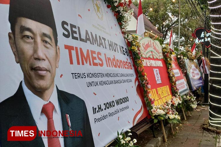 Ratusan Karangan Bunga Hiasi Perayaan HUT Ke-8 TIMES Indonesia - TIMES ...