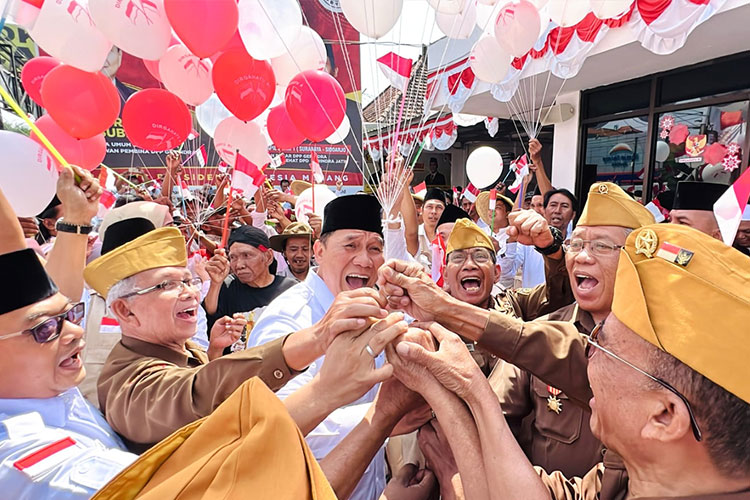 Veteran, Petani, Nelayan, Ojol hingga Tukang Becak, Khidmat Upacara HUT RI Bersama BHS