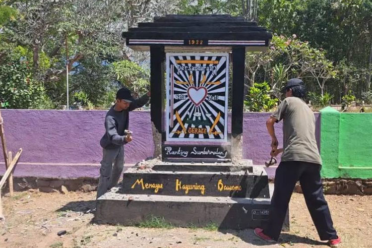 Tugu Perguruan Silat Di Situbondo Dibongkar Secara Mandiri - TIMES ...