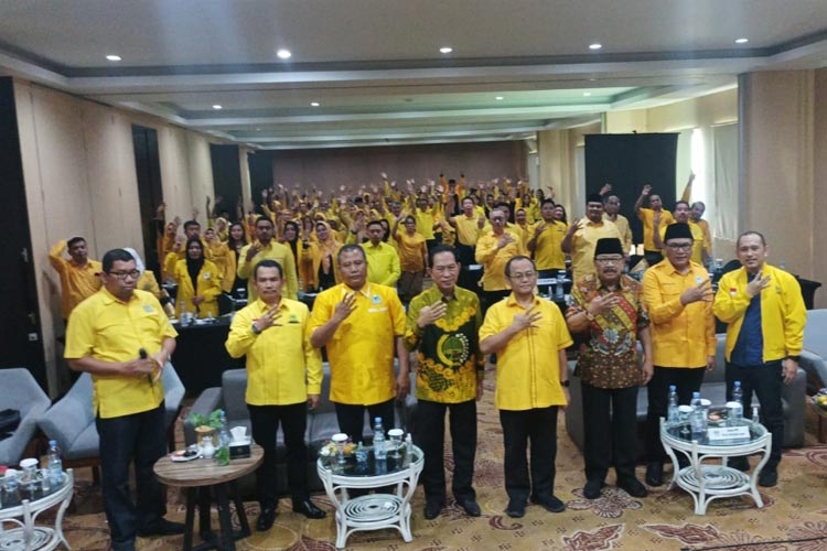 Pakde Karwo Motivasi Caleg Golkar Dapil Malang Raya Target 2 Kursi Dpr