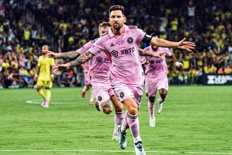 Selebrasi Lionel Messi usai cetak gol ke gawang Nashville. (Foto: Twitter/@InterMiami)