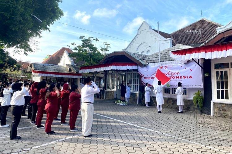 Upacara HUT Kemerdekaan, RSIA Mawar Teladani Perjuangan Para Pahlawan