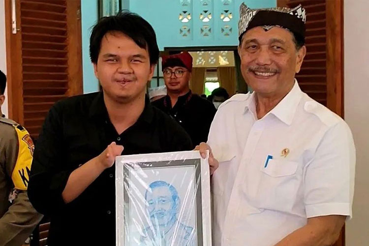 Achmad Rizki Fauzi, Penyandang Disabilitas Banyuwangi dengan Sejuta Karya Lukis Wajah Tokoh Nasional