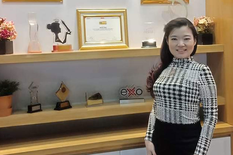 Royal Garden Memenangkan Penghargaan Tingkat Nasional Franchise Market Leader