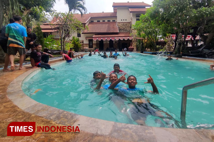 Villa Ciptaningati Mojokerto, Bukit Alam Gunung dan Harmoni Kebhinekaan