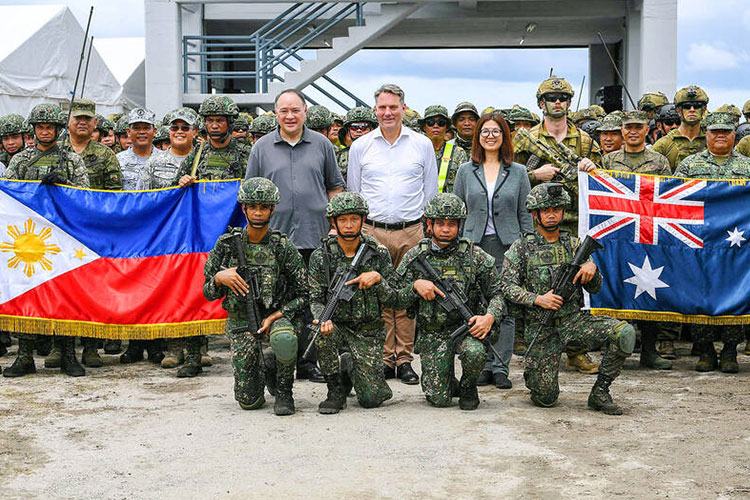 Filipina Akan Dibantu Australia Meningkatkan Patroli di Laut Cina Selatan