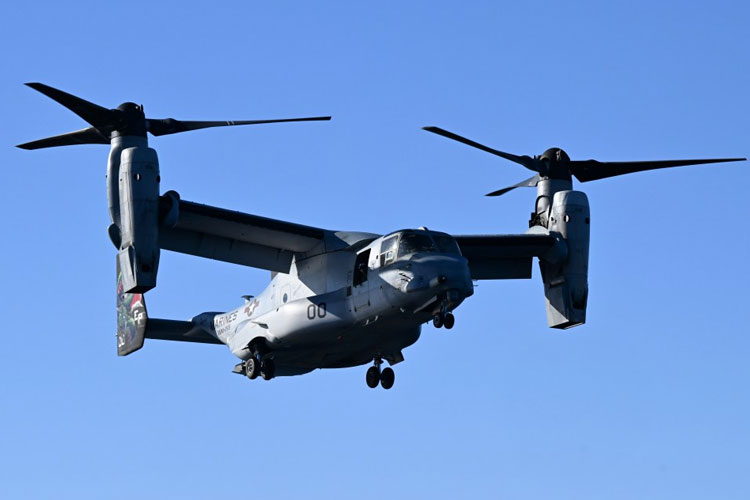 Helikopter militer Osprey milik militer AS seperti inilah yang jatuh di pulau terpencil di Australia, ada 23 personil di dalamnya waktu itu.(FOTO: The Sun)