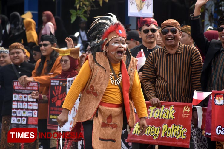 Kirab Pemilu 2024 Tiba Di Bumi Majapahit, Bupati Mojokerto: Jangan ...