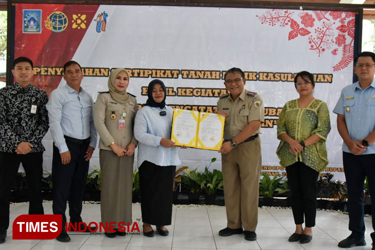 Lima Kalurahan Terima Sertifikat Hak Pakai Atas Tanah Keraton