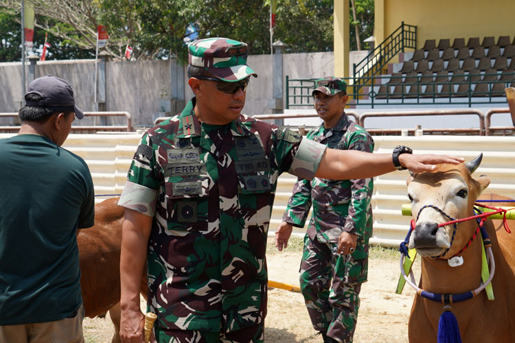 Danrem 084/BJ Tinjau Persiapan Lomba Kerapan Sapi Piala Panglima TNI di Bangkalan