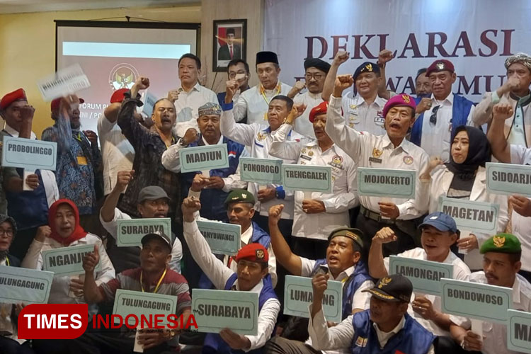Forum Purnawirawan TNI-Polri untuk perubahan (FP2) Jawa Timur mendeklarasikan dukungan untuk Bakal Calon Presidendeklarasi Anies Baswedan di RM Pringgodani Juanda pada Selasa (29/8/2023). (Foto: Rudi/TIMES Indondonesia)