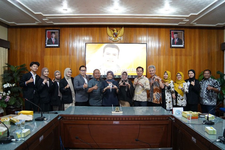 Penandatanganan MoU antara UNMER dengan Universitas Sarjanawiyata Tamansiswa dan Universitas Nahdlatul Ulama Indonesia. (FOTO: AJP TIMES Indonesia)