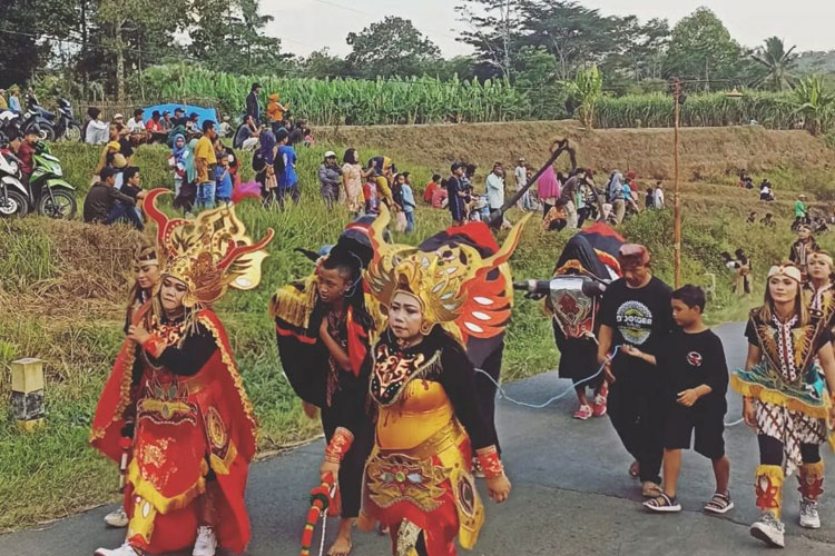 KSM-T Unisma Malang Berpartisipasi Mewujudkan Kampung Seni Tradisi Nusantara