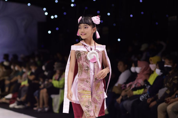 Hani Fajar Pratiwi, Model Cilik Bertalenta Asal Malang dengan Segudang Prestasi