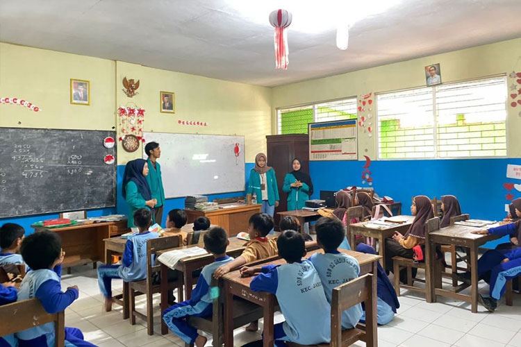 KSM&#45;T 25 Unisma Malang Sosialisasikan Anti Bullying dan Bijak Dalam Bersosial di SDN 2 Gading Kembar