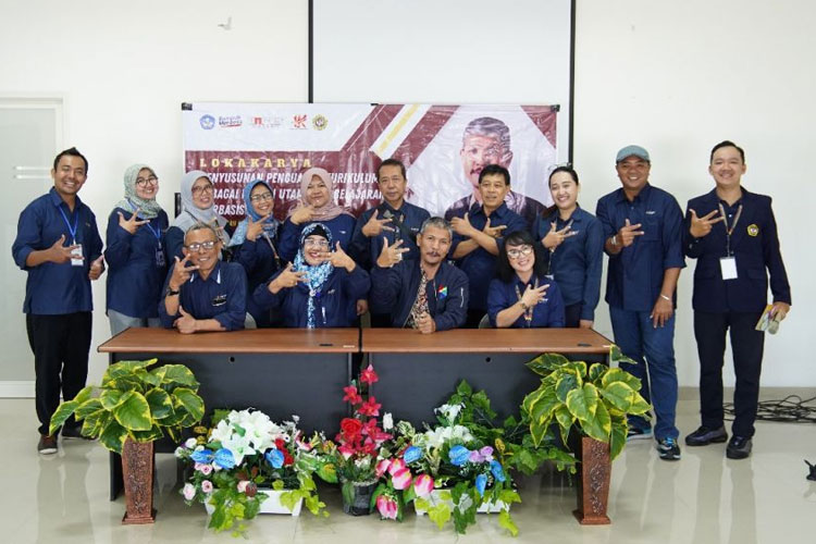 Ilmu Komunikasi UNMER Malang Susun Kurikulum Berbasis ICE