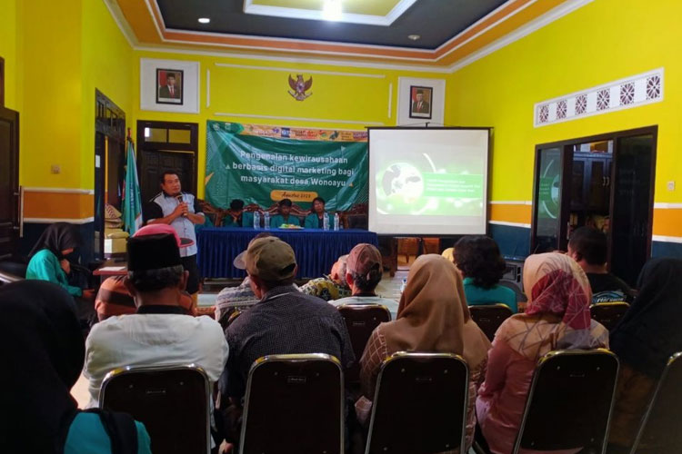 Pelatihan dan Sosialisasi Pemasaran tentang POC oleh Mahasiswa KSM-T 59 Unisma Malang