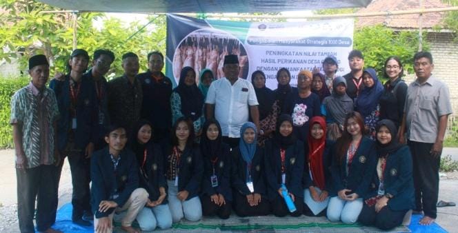 Tim Program Pengabdian Masyarakat Strategis 1000 Desa di di Desa Gebang, Bangkalan. (Foto: UB Malang)