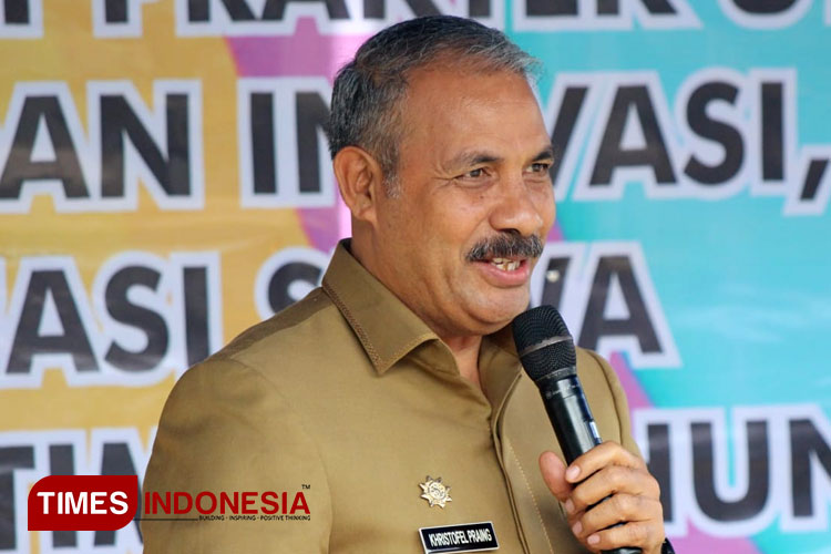 Bupati Sumba Timur Khristofel Praing. (Foto: Habibudin/TIMES Indonesia)