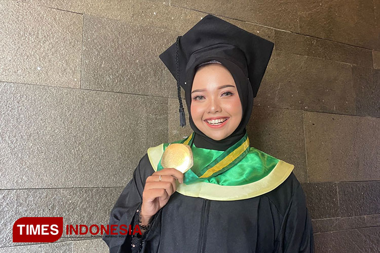 Laila Yasmin: Jurnalis Muda Banyuwangi yang Menjadi Inspirasi