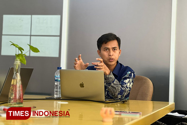 Dedi Kurnia Syah, Pengamat politik dan Direktur Eksekutif Indonesia Political Opinion (IPO). (Foto: Farid Abdullah Lubis/TIMES Indonesia)