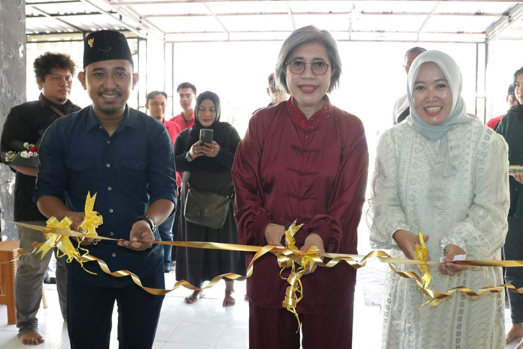 Indah-Kurnia-2.jpg