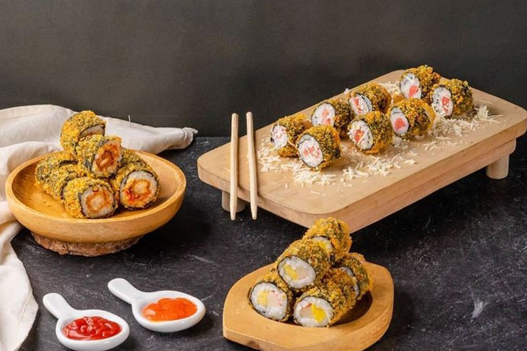 Sushi dengan banyak varian rasa dengan harga terjangkau, tetapi tidak mengurangi kualitas rasa yang lezat (Foto: Instagram/sushikakilima.mlg)