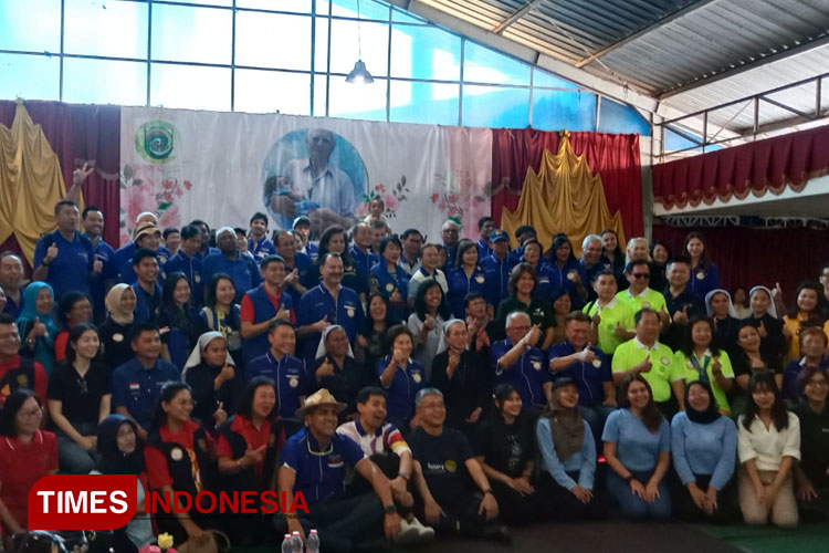 Rotary Club Malang menyalurkan Program Help The Children's 2023 bersama dengan Rotary dari luar negeri, Sabtu, (2/9/2023) di Yayasan Bhakti Luhur Kota Malang. (Foto: dok Rotary Club for TIMES Indonesia).