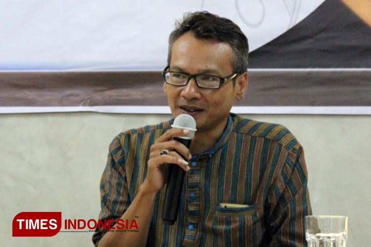 Pakar Politik Universitas Trunojoyo Madura Mochtar W Oetomo.(Foto : Lely Yuana/TIMES Indonesia)