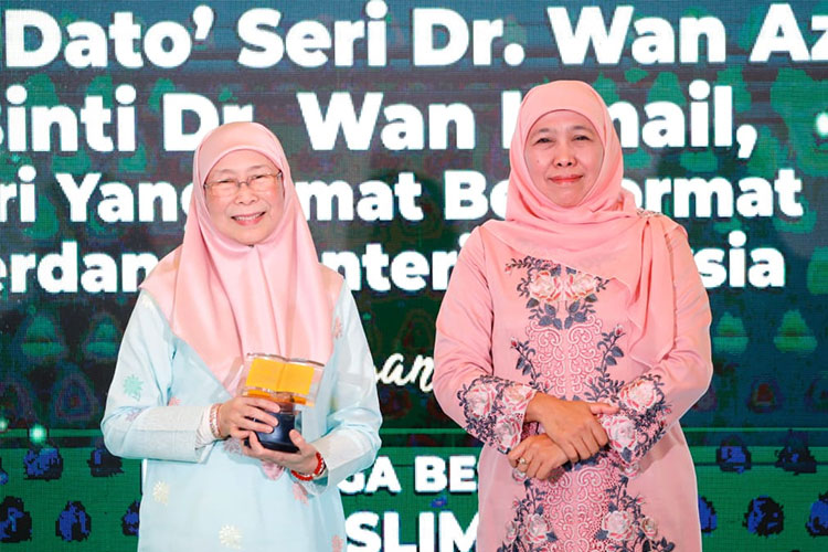 Khofifah-Dato-Seri-Wan-Azizah-2.jpg