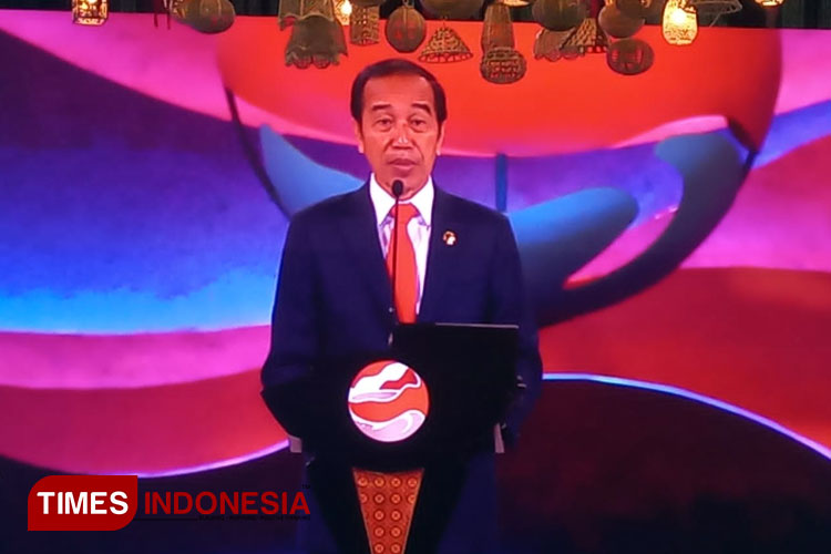 Presiden Jokowi saat memberikan sambutan di pembukaan KTT ke-43 ASEAN di Jakarta. (FOTO: Moh Ramli/TIMES Indonesia)
