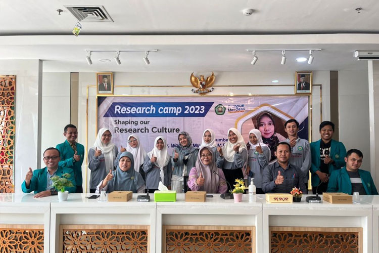 Research Camp 2023 Magister Pendidikan Matematika Unisma Malang. (FOTO: AJP TIMES Indonesia)