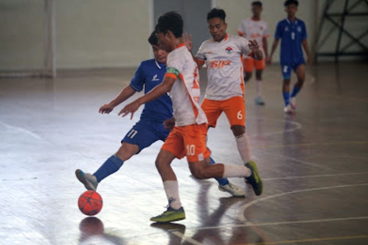 Juarai Turnamen Futsal, SMKN 1 Kota Banjar Raih Piala Kemerdekaan