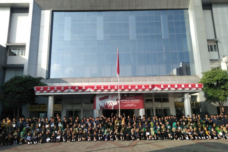 PKKMB UWG Malang 2023: Maba Tetap Semangat Ikuti Outbond dan Siapkan Pentas Seni di Inagurasi