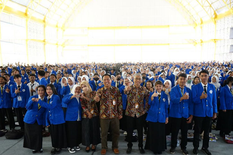 Ribuan Mahasiswa Baru UMBY Ikuti Pengenalan Kampus, Begini Suasananya