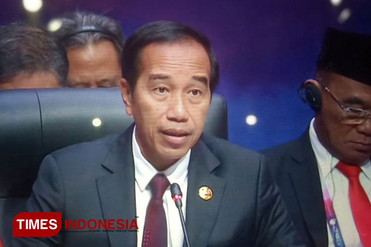 Presiden Jokowi saat di acara KTT ke-43 ASEAN Jakarta. (FOTO: Moh Ramli/TIMES Indonesia)