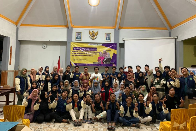 Mahasiswa KKN Unisla Desa Windu Tingkatkan Kompetensi Pelaku UMKM melalui Pelatihan Digital Marketing