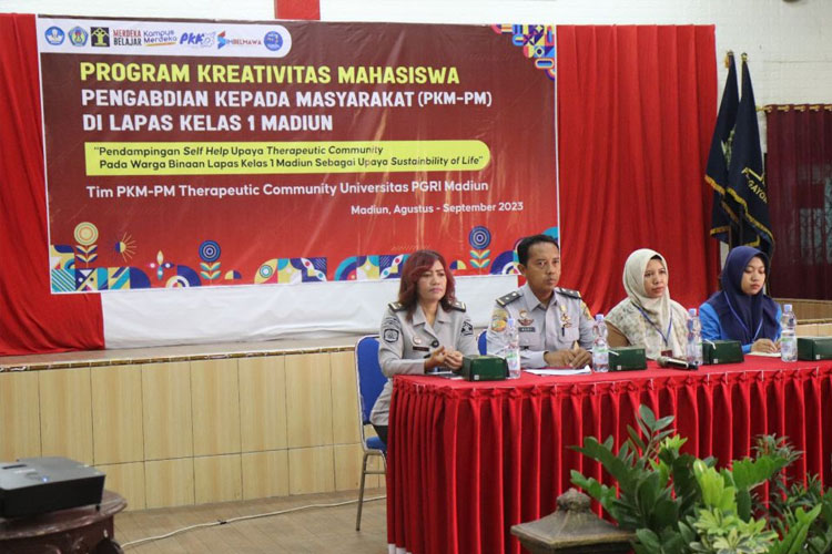 TIM PKM-PM UNIPMA Bekali Keterampilan Warga Binaan Lapas Kelas 1 Madiun