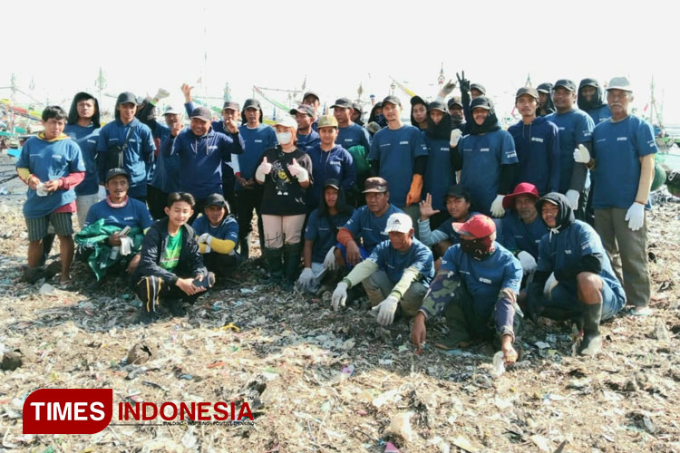 Big-Clean-Up-Muncar-Banyuwangi-a.jpg