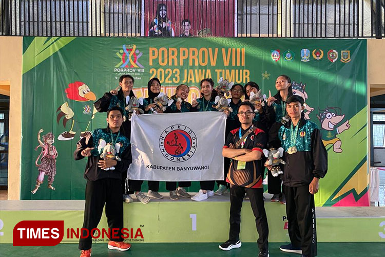 Kontingen Kabupaten Banyuwangi Cabor Hapkido Porprov Jatim 2023 di GOR Gajahmada, Kabupaten Mojokerto, Minggu (10/9/2023). (Foto: Thaoqid Nur/TIMES Indonesia)