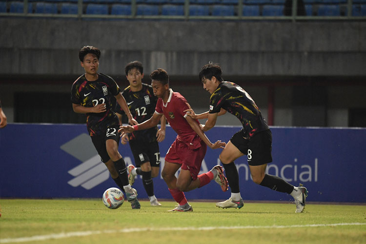 Pemain Timnas Indonesia U-17 saat uji coba melawan Timnas Korea Selatan U-17, Rabu 30 Agustus 2023. (foto; dok PSSI)