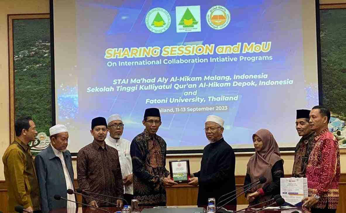 The signing of the MoU between STAIMA Al Hikam Malang and Fatoni University Thailand in Pattani, Thailand. (Photo: TI PHOTO NETWORK) 