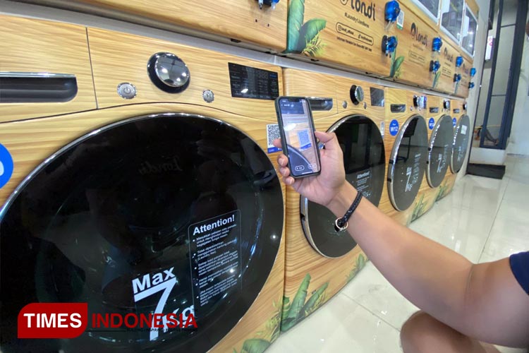 Founder-Londi-Laundry.jpg