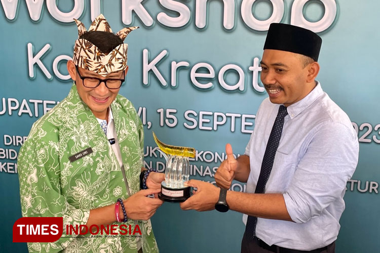 Di Ngawi, Sandiaga Uno Bikin Pantun untuk Ganjar