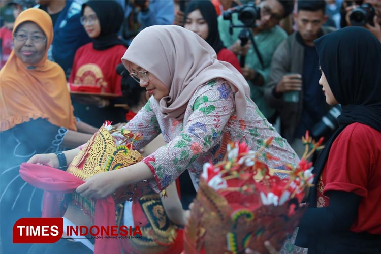 Bupati-Banyuwangi-4.jpg