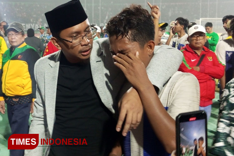 Gus Muhdlor: Perjuangan Tim Putra Putri Sepak Bola Ukir Sejarah ...