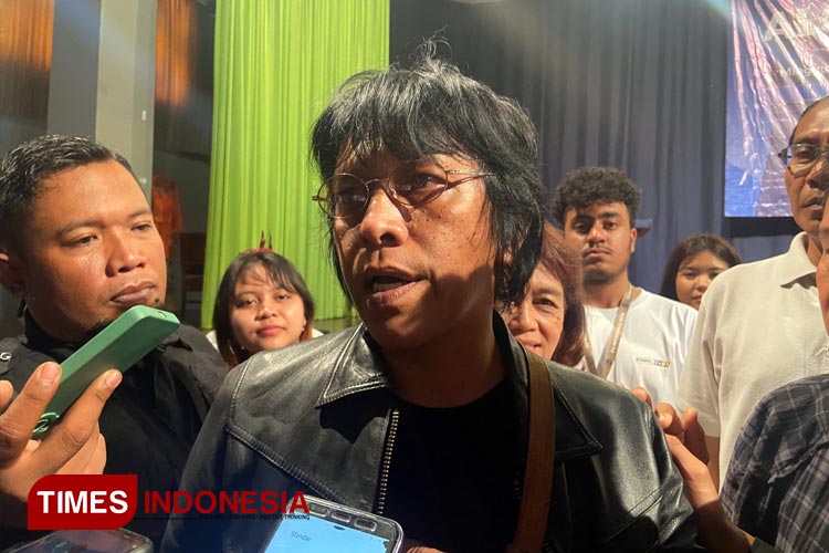 Politikus PDI Perjuangan sekaligus Anggota Komisi VII DPR RI, Adian Napitupulu saat ditemui awak media di Malang. (FOTO: Rizky Kurniawan Pratama/TIMES Indonesia)