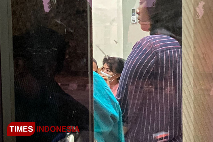 Kondisi Valentina saat akan dibawa ke Lapas Perempuan di Malang. (FOTO: TIMES Indonesia).