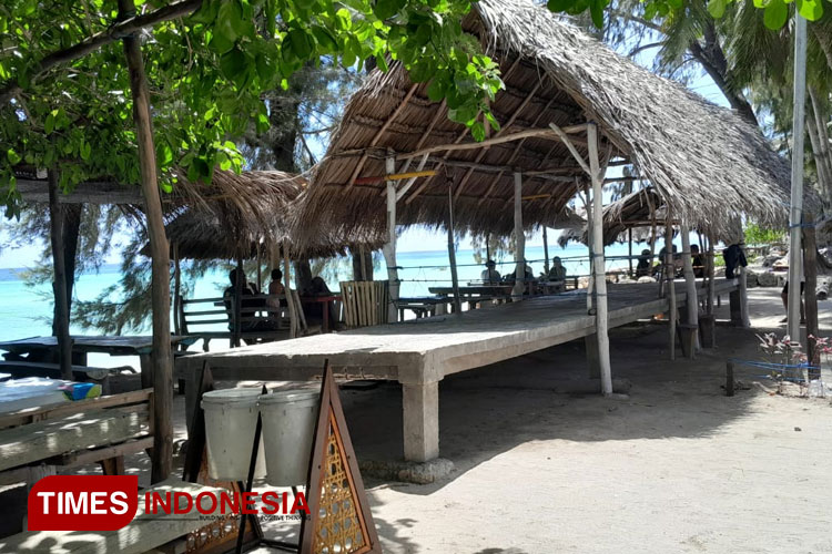 Pantai-Walakiri-Sumba-Timur.jpg